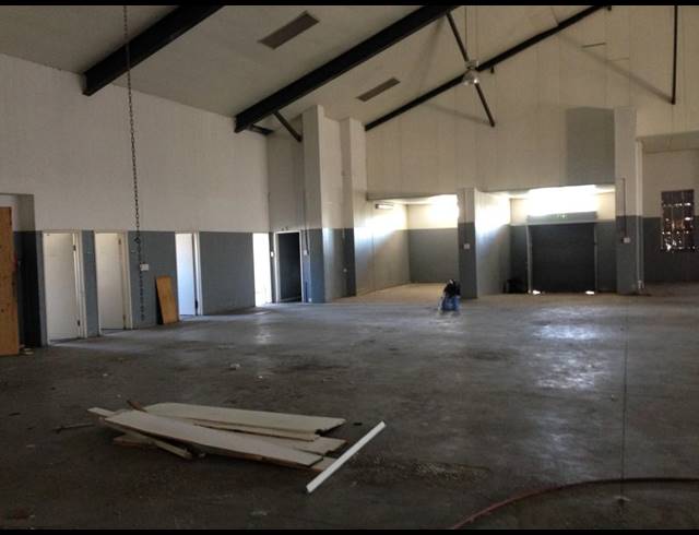 800M² FACTORY TO LET IN AIRPORT INDUSTRIA